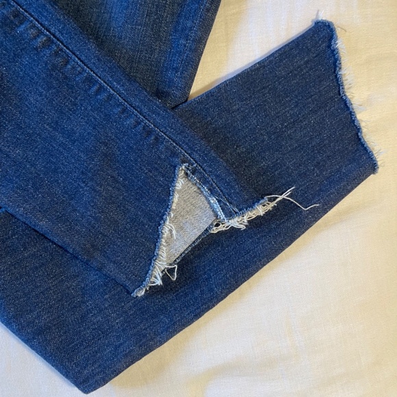 MOTHER 'The Looker' Jeans - Picture 9 of 11